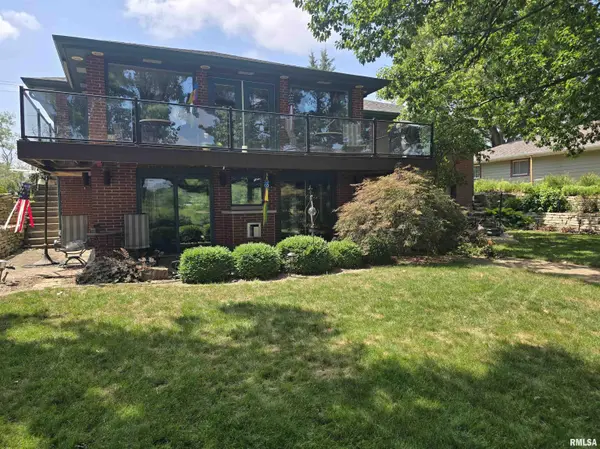 965 EDGEWATER DR, North Pekin, IL 61554