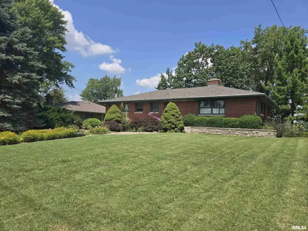 965 EDGEWATER DR, North Pekin, IL 61554