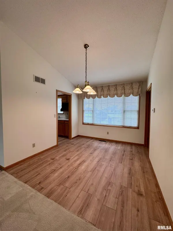 123 PAM LN, Macomb, IL 61455