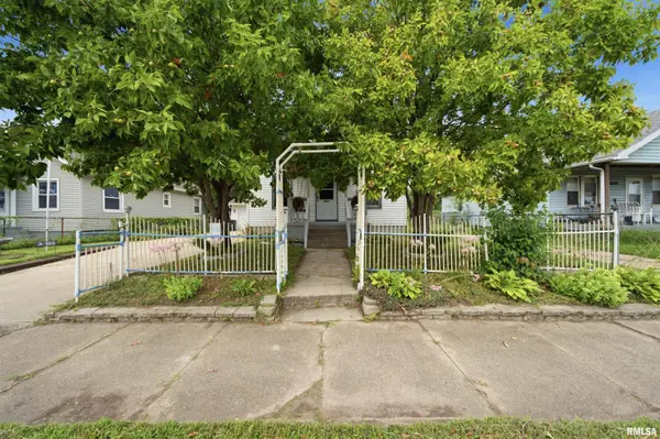 1811 S 2ND ST, Pekin, IL 61554