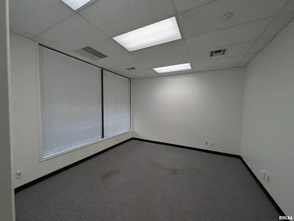 7501 N UNIVERSITY ST #202, Peoria, IL 61614