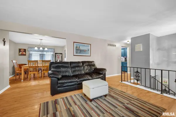 7507 N PARLIAMENT PL, Peoria, IL 61614