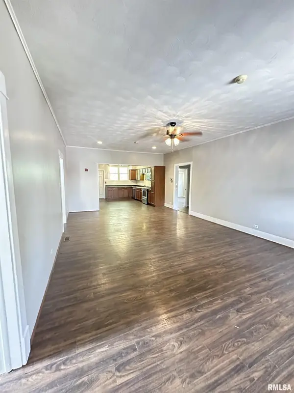 301 E 3RD ST, Johnston City, IL 62951
