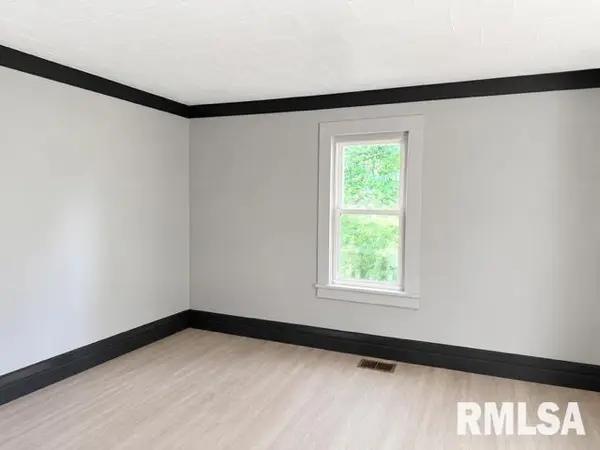 408 S RUSSELL ST, Marion, IL 62959