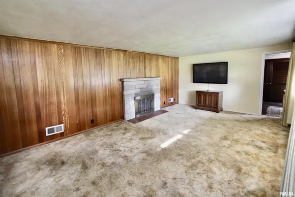 6210 N NORTHMOOR CT, Peoria, IL 61614