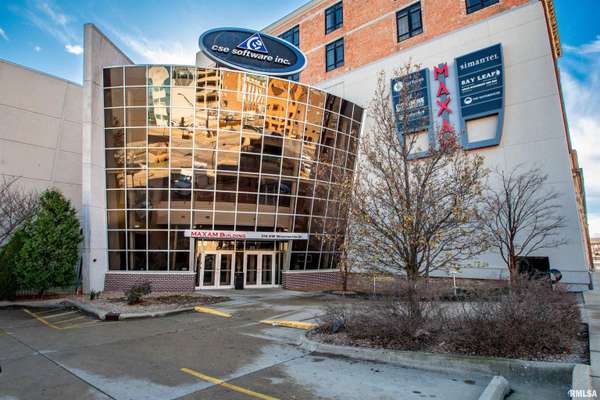 316 SW WASHINGTON ST #504, Peoria, IL 61602