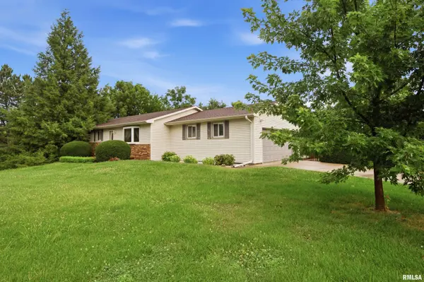 6306 S CHEYENNE DR, Bartonville, IL 61607