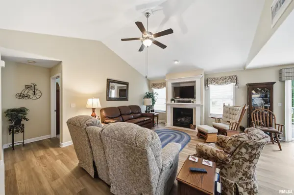 10810 N Dorset ST, Peoria, IL 61615