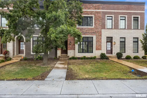 824 W MOSS AVE #2, Peoria, IL 61606
