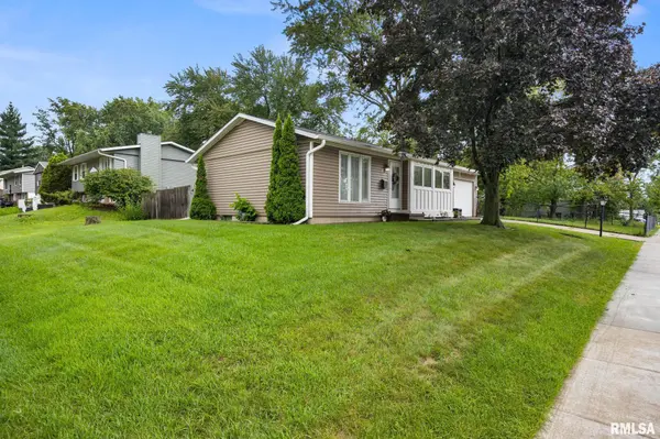 3702 W CREIGHTON TER, Peoria, IL 61615