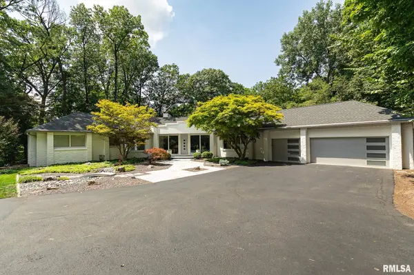 9705 N Cherrybark CT, Peoria, IL 61615