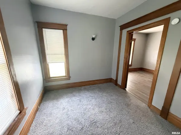 717 W MACQUEEN AVE, Peoria, IL 61604