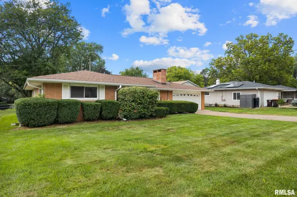4725 N NELSON AVE, Peoria, IL 61614