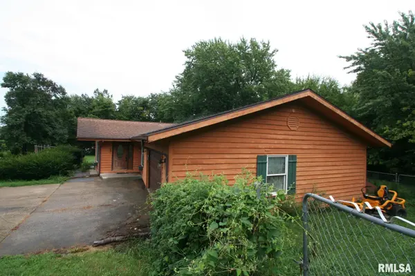 991 HERITAGE DR, Mackinaw, IL 61755