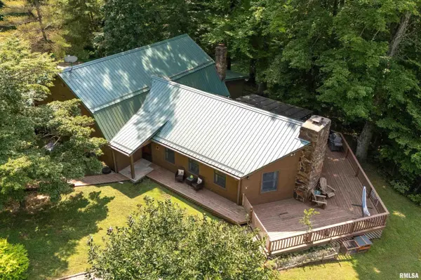 1855 Kratzinger Hollow RD, Cobden, IL 62920
