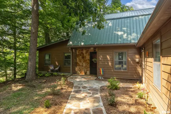 1855 Kratzinger Hollow RD, Cobden, IL 62920