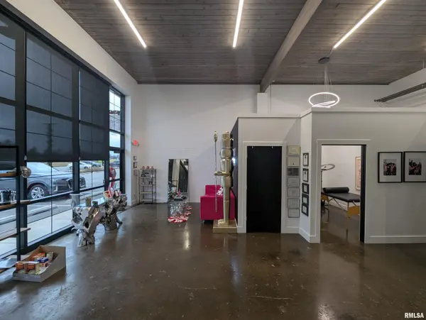 6035 N KNOXVILLE AVE #Suite 103, Peoria, IL 61614