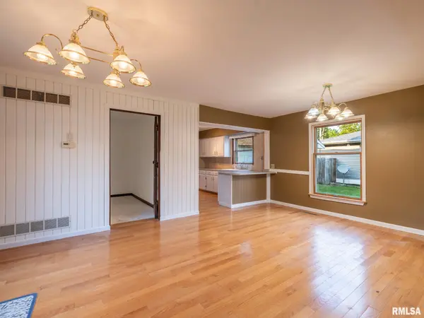 2011 E LONGSHORE PL, Peoria Heights, IL 61616