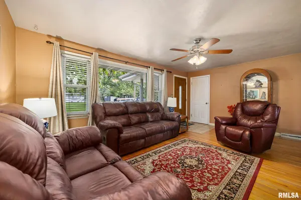 5343 STEPHEN DR, Peoria, IL 61615