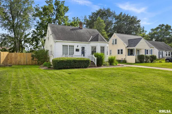 107 LAWNDALE AVE, Bartonville, IL 61607