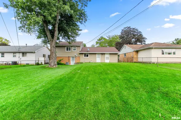 311 DUNDEE RD, East Peoria, IL 61611