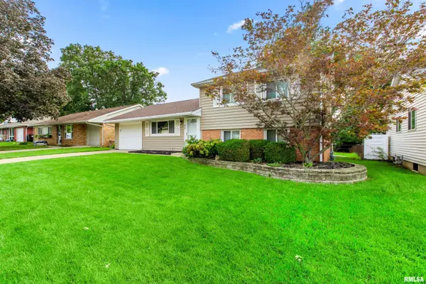 311 DUNDEE RD, East Peoria, IL 61611