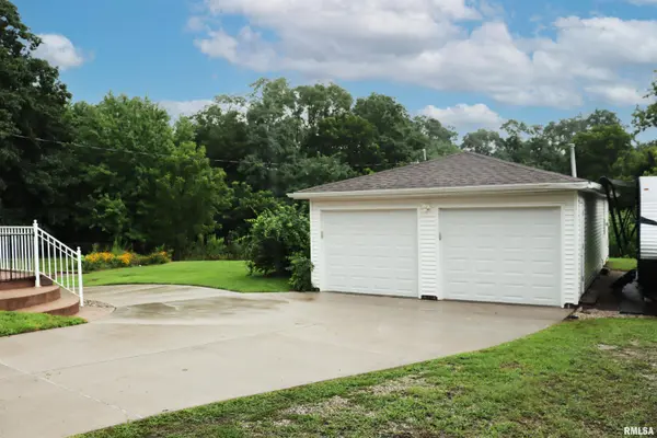 1210 N WILDWOOD CT, Peoria, IL 61604