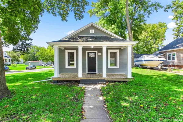 333 S ELM ST, Lincoln, IL 62656