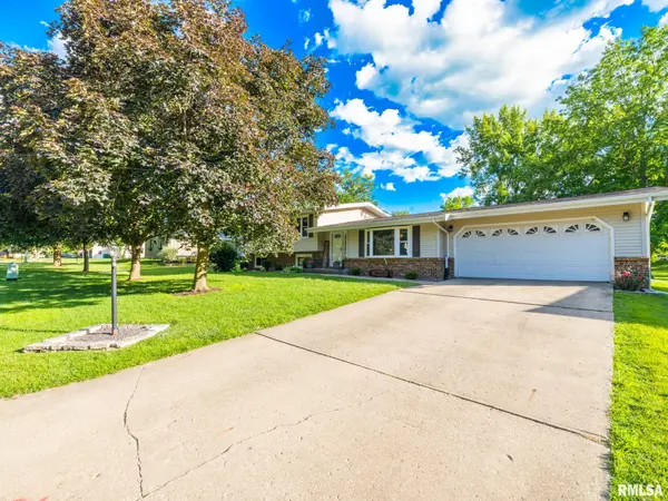 436 IDLEWHILE DR, Farmington, IL 61531