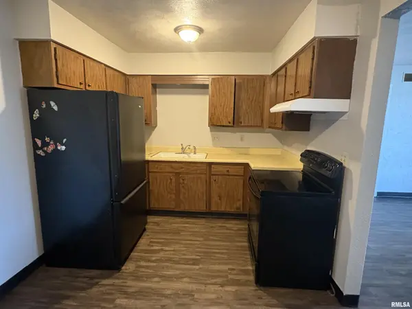 1107 KOCH ST #1, Pekin, IL 61554