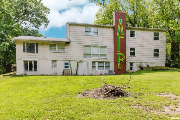 408 W Freeman ST, Carbondale, IL 62901