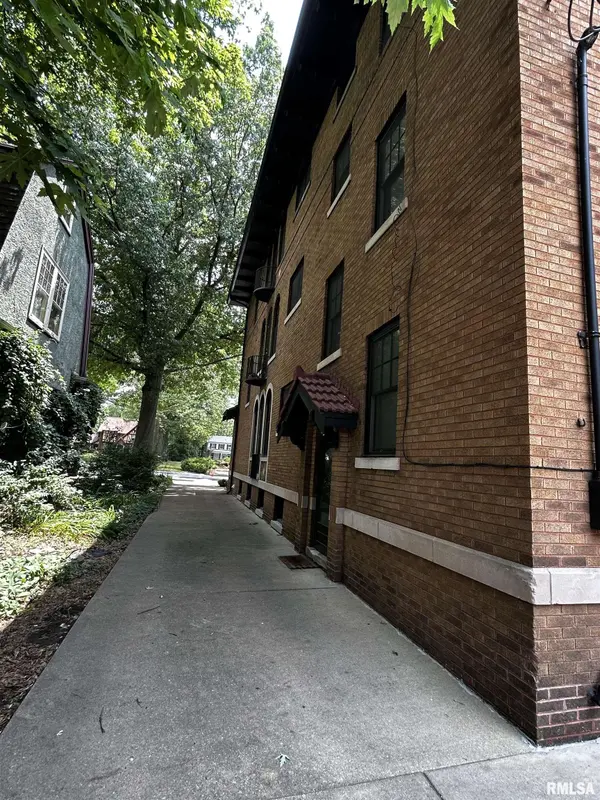 1725 W MOSS AVE #3, Peoria, IL 61606