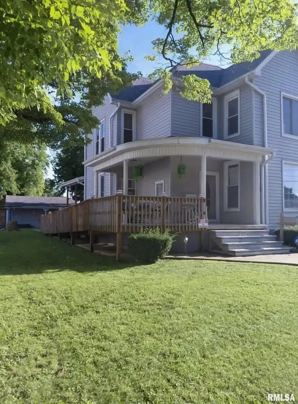 246 W LOCUST ST, Canton, IL 61520