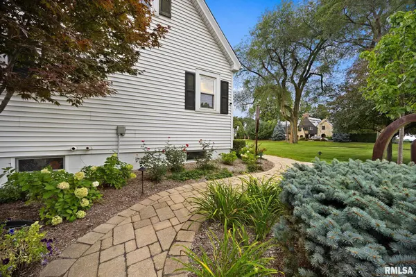 5175 N PROSPECT RD, Peoria Heights, IL 61616