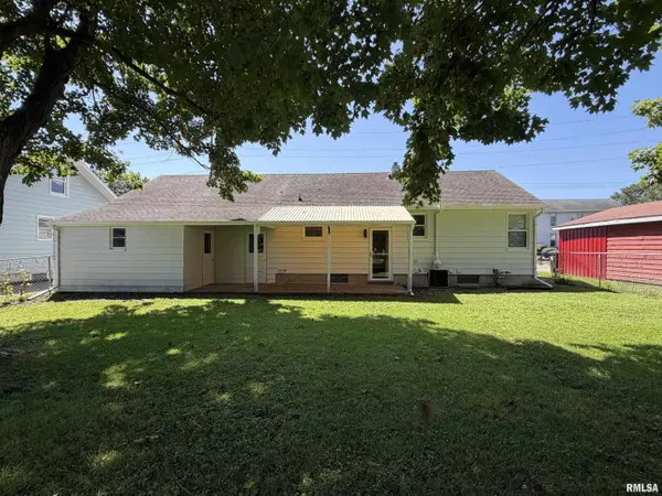 112 E DOUGLAS ST, Princeville, IL 61559