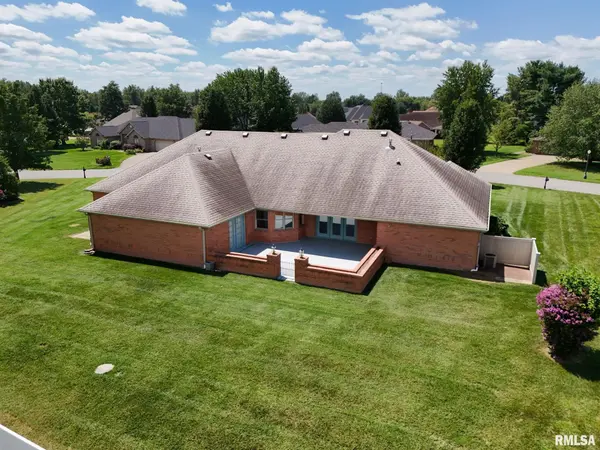 1603 S Eugene LN, Marion, IL 62959