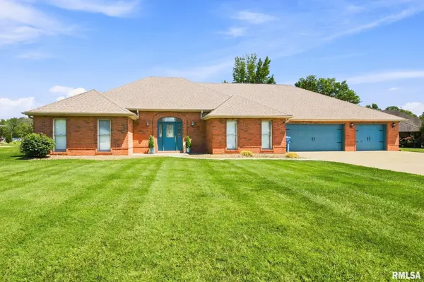 1603 S Eugene LN, Marion, IL 62959