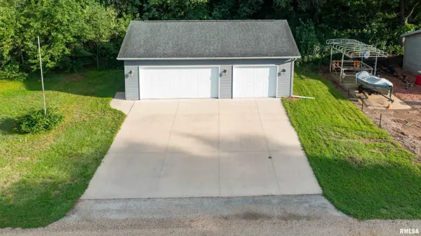 6884 BASS RD, Manito, IL 61546