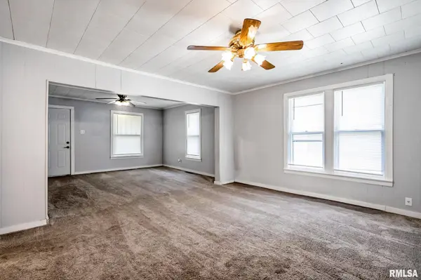 704 S JEFFERSON AVE, Duquoin, IL 62832