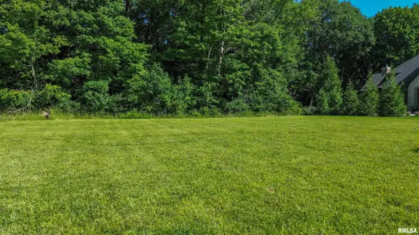 23 Timber Wolf DR, Morton, IL 61550