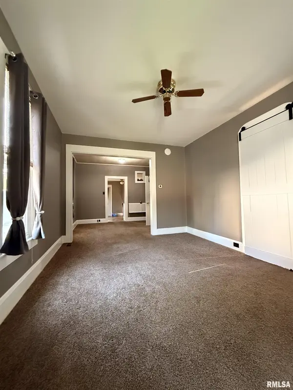 521 W CHASE ST, Macomb, IL 61455