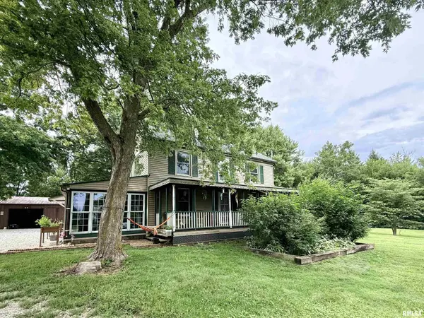 383 State Route 40, Edelstein, IL 61526