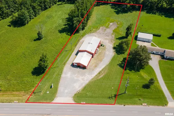 1421 N US 45 HWY, Eldorado, IL 62930