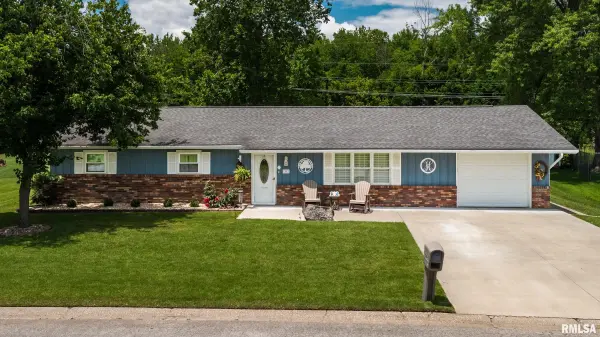 1041 Roberta DR, Murphysboro, IL 62966