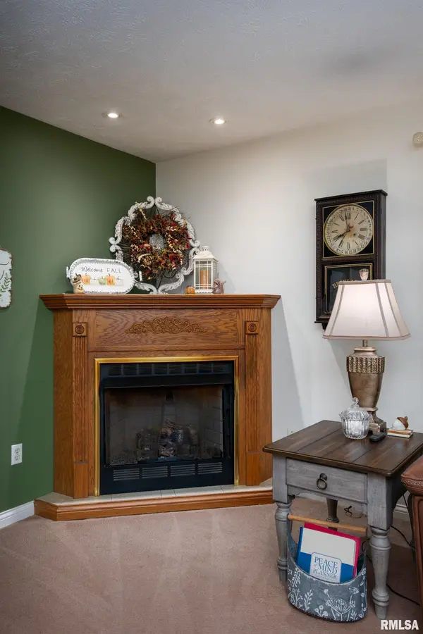 1041 Roberta DR, Murphysboro, IL 62966