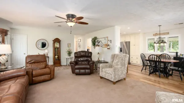 1041 Roberta DR, Murphysboro, IL 62966