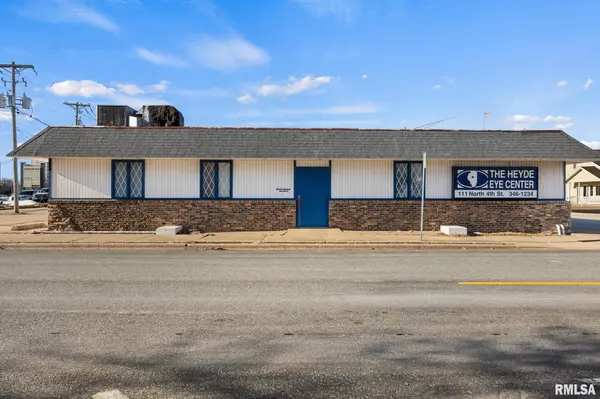 111 N 4TH ST, Pekin, IL 61554
