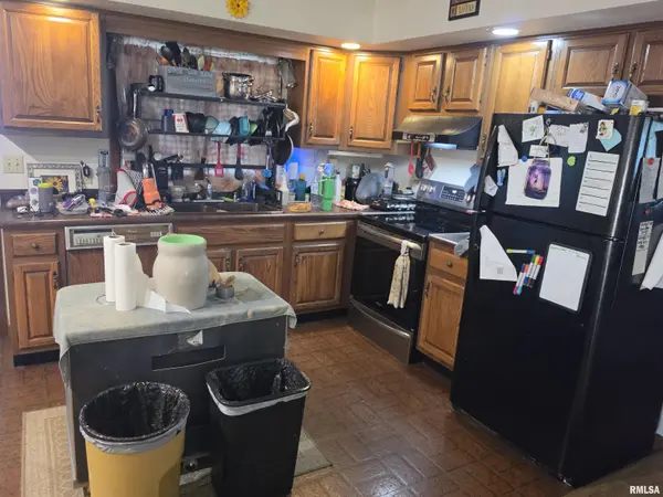 212 S PARK ST, Washburn, IL 61570