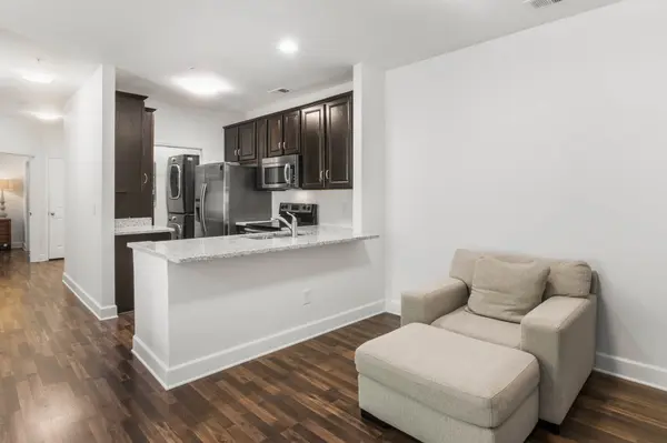 4845 Bevendean Dr #E10, Nashville, TN 37211