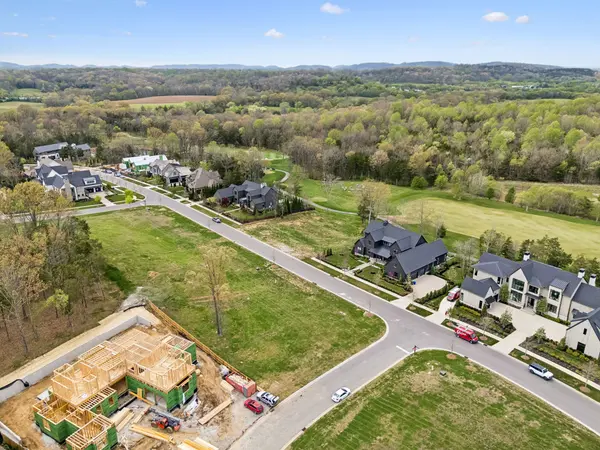 7124 Lanceleaf Dr, College Grove, TN 37046